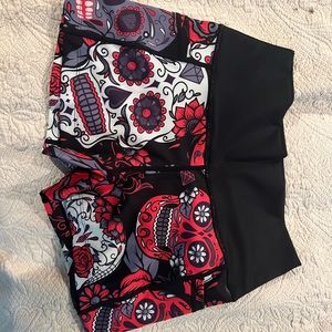 CVG red sugar skull 3” shorts size small NWOT